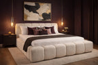Bed Ariana in Auberginekleurige slaapkamer